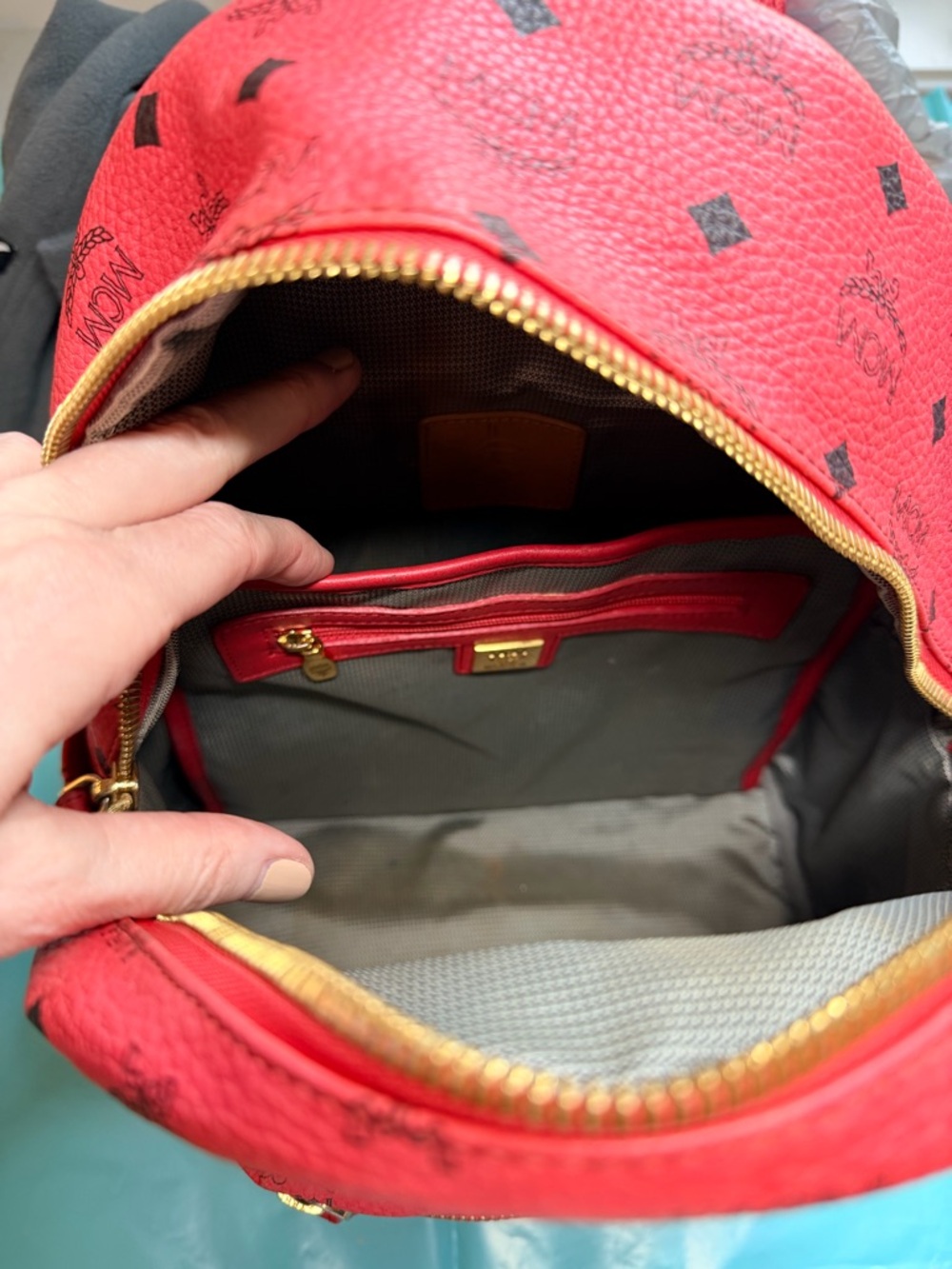 MCM Red Logo-Print Leather Backpack with Gold Hardware - Picture 6 of 7